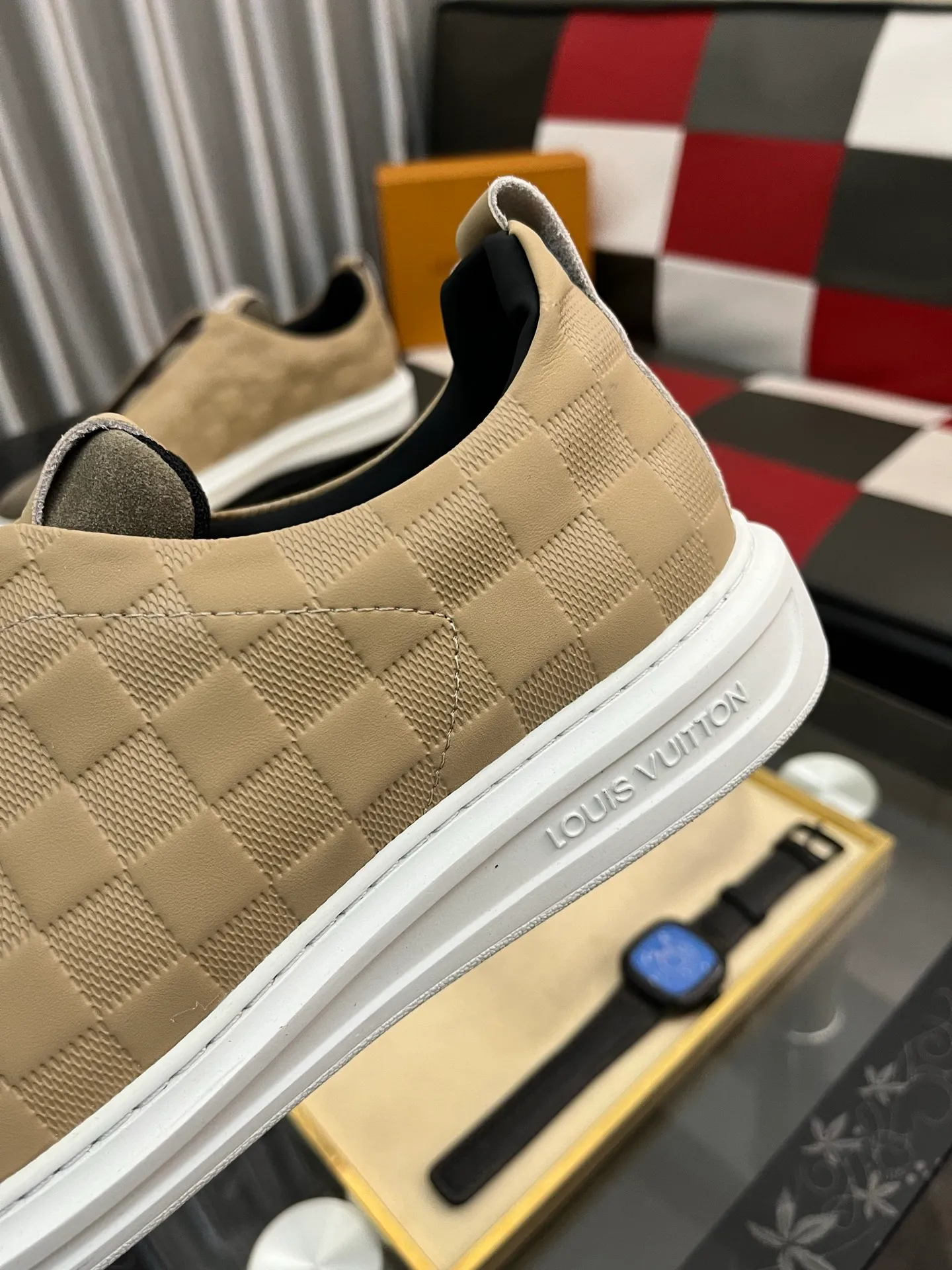 Men's shoes💰: 438⌚️⌚️"Loui* Vuitto*" LV's new Gaobang sports and casual shoes, imported first-layer cowhide ➕ imported sheepskin lining, high-end and comfortable, original outsole is light and wear-resistant! Purely handmade, details determine quality! Size 38-444️⃣Colors available